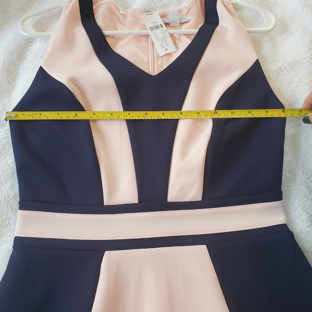 Dress - Picture 4 of 6